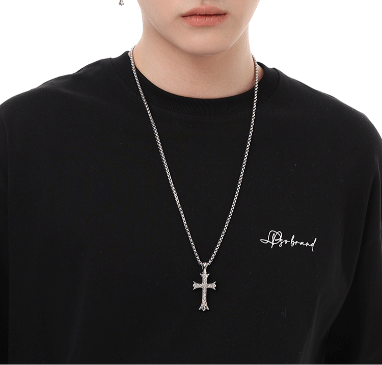 CN1018 Cross Necklace/ Diamond Encrusted