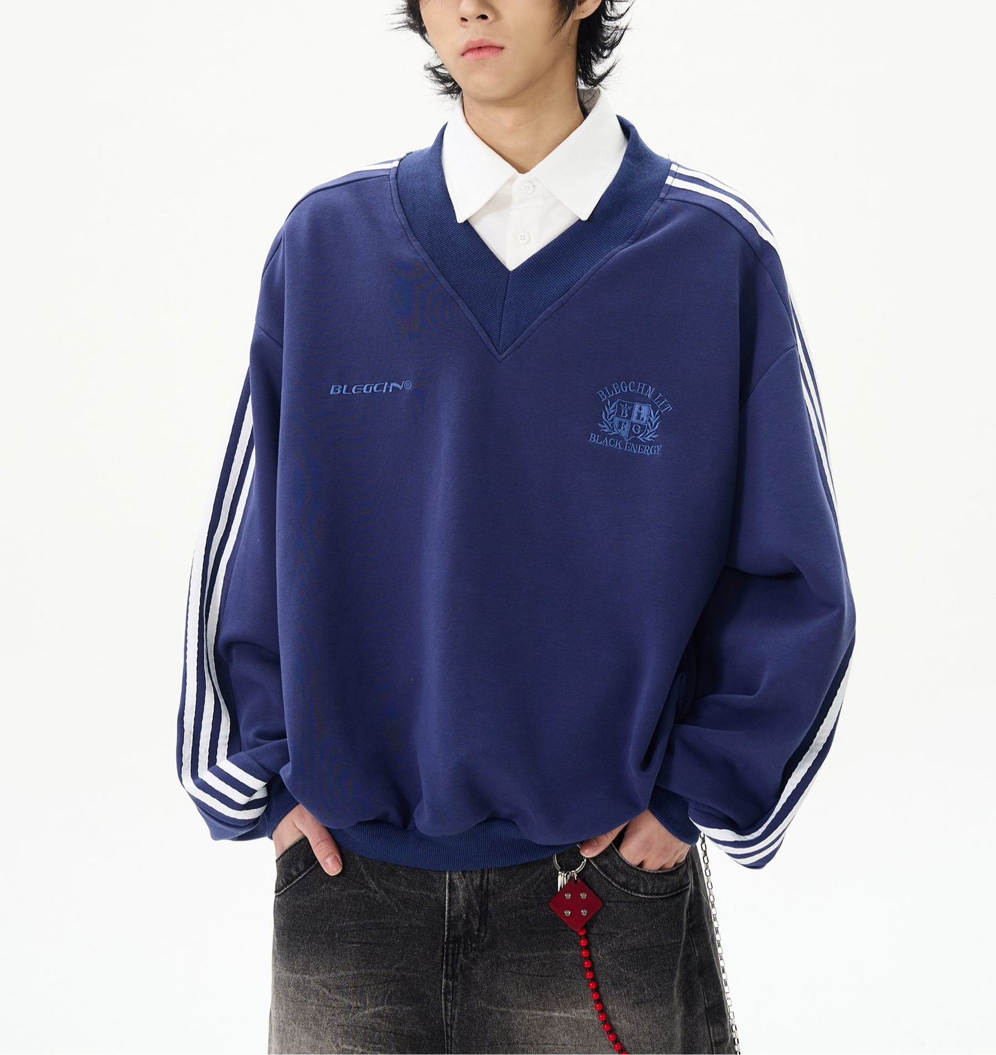 HS10048 Oversized Sports Design V-neck Sweater