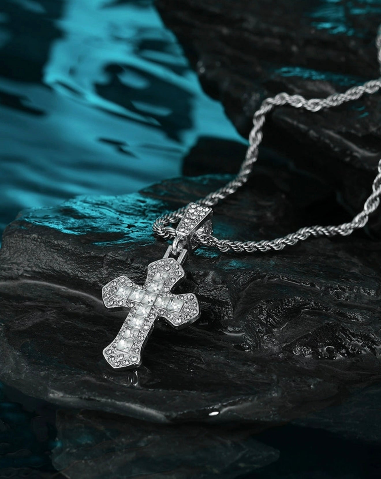 CN1020 Cross Necklace
