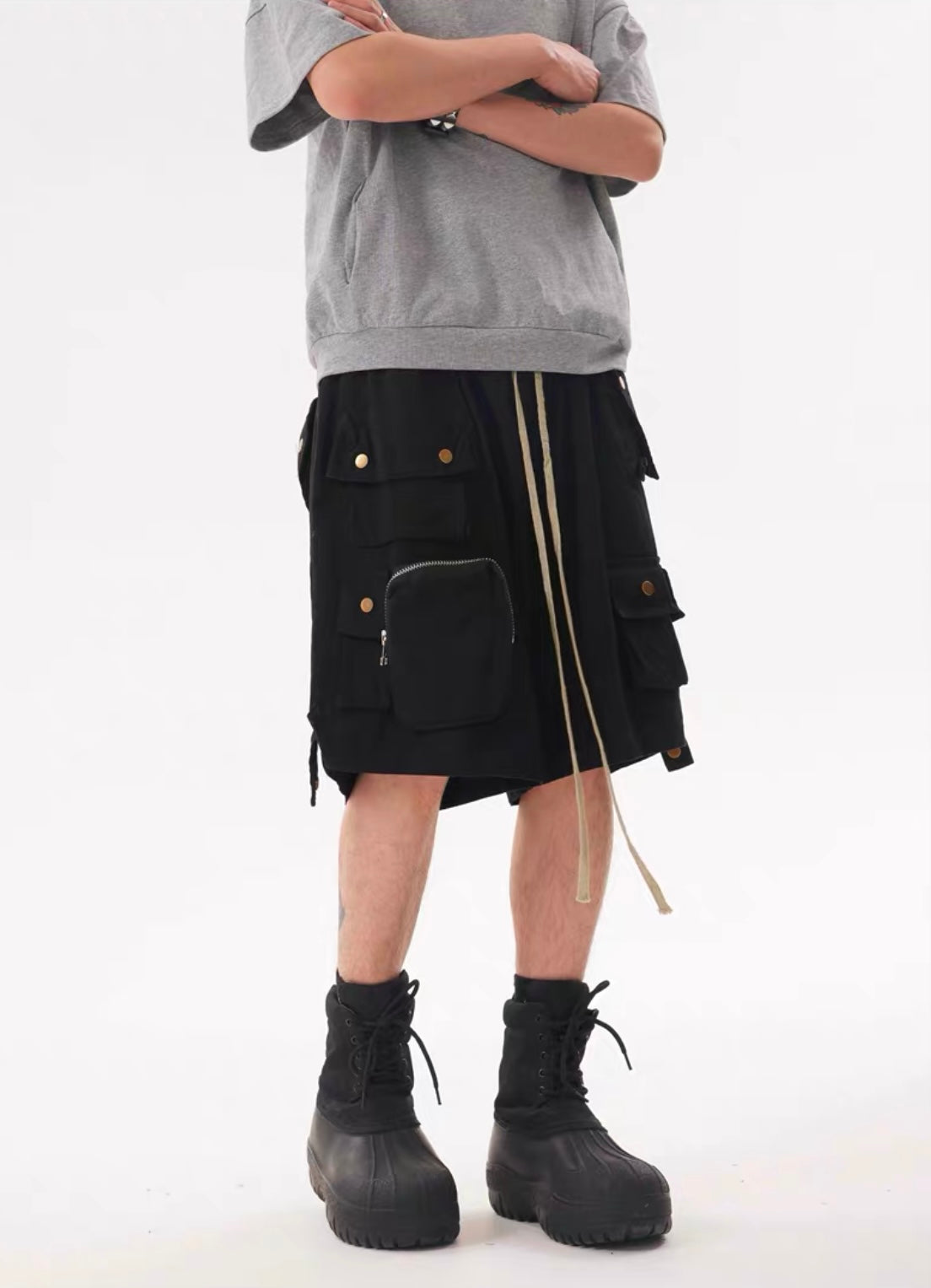 TJ10028 Cargo Multi Pocket Shorts