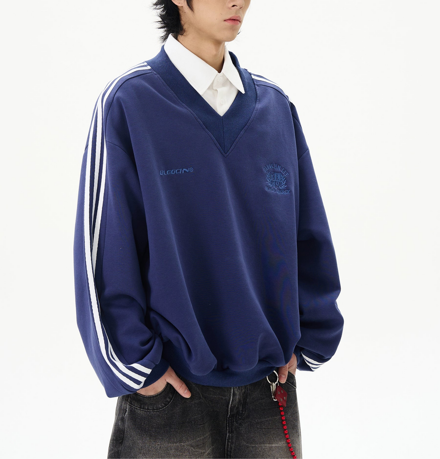 HS10048 Oversized Sports Design V-neck Sweater