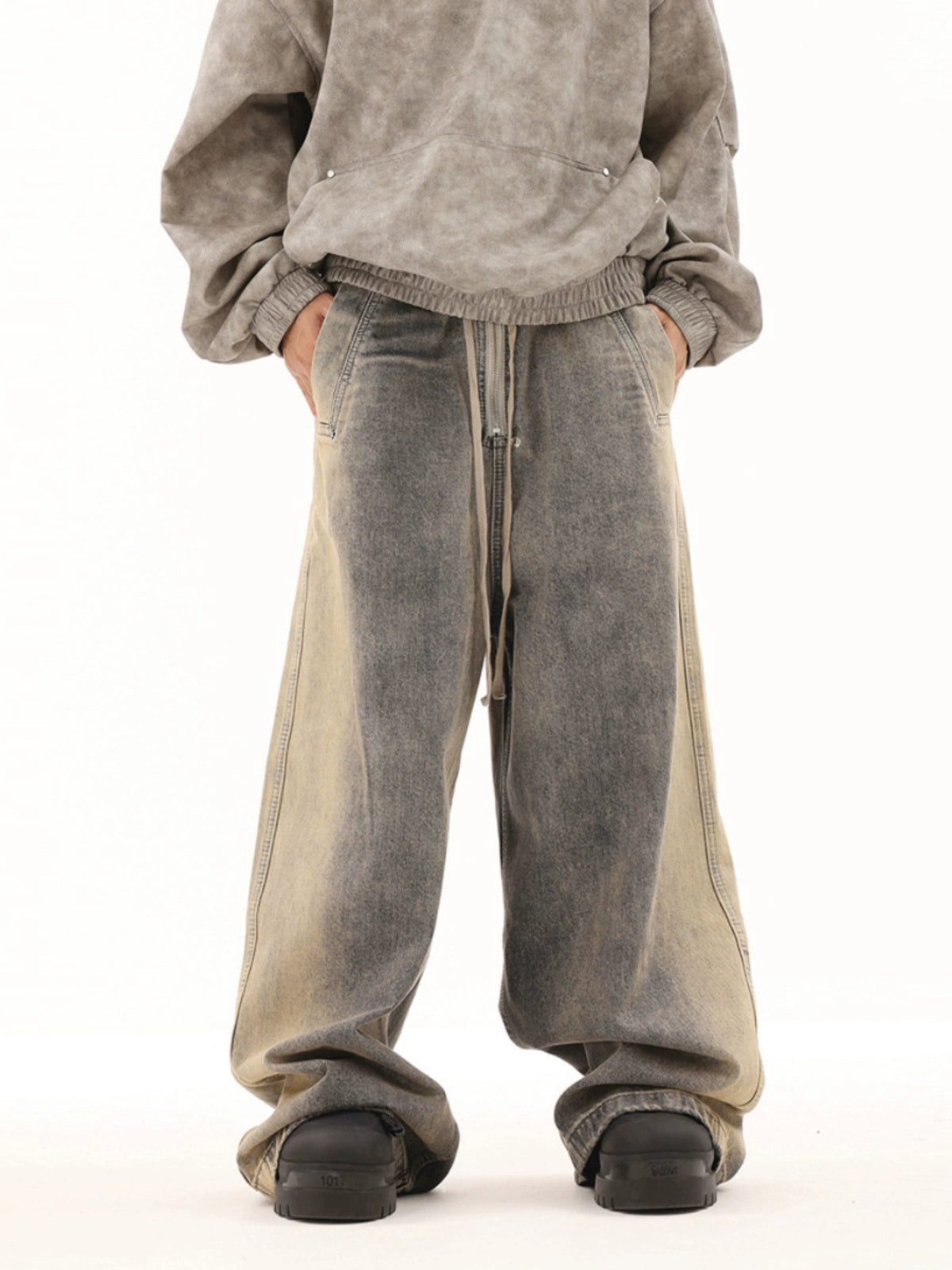 TJ10026 Oversized Jeans/ Sanded Blue