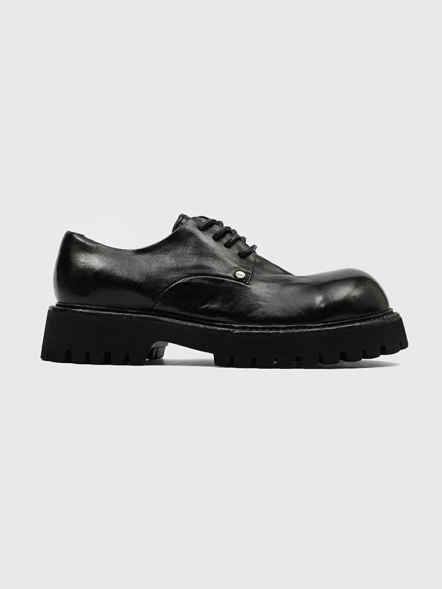 Chunky toe rivet derby