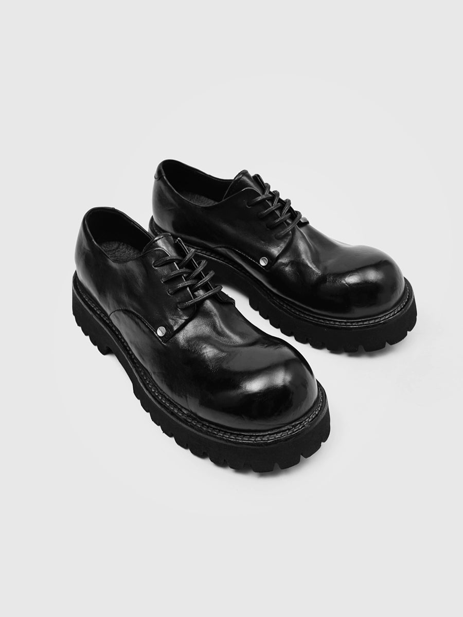 Chunky toe rivet derby