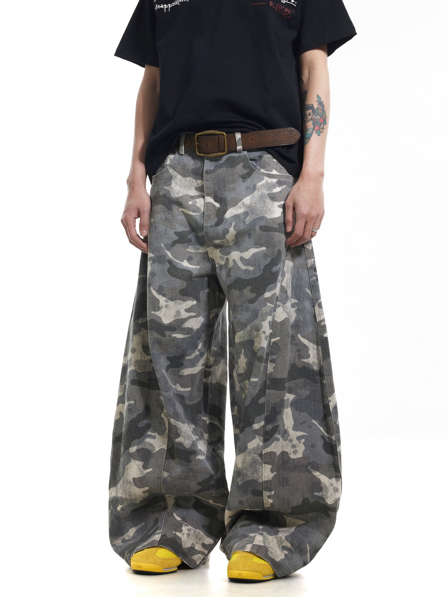 TJ10088 Baggy Dirty Camo Barrel Trousers