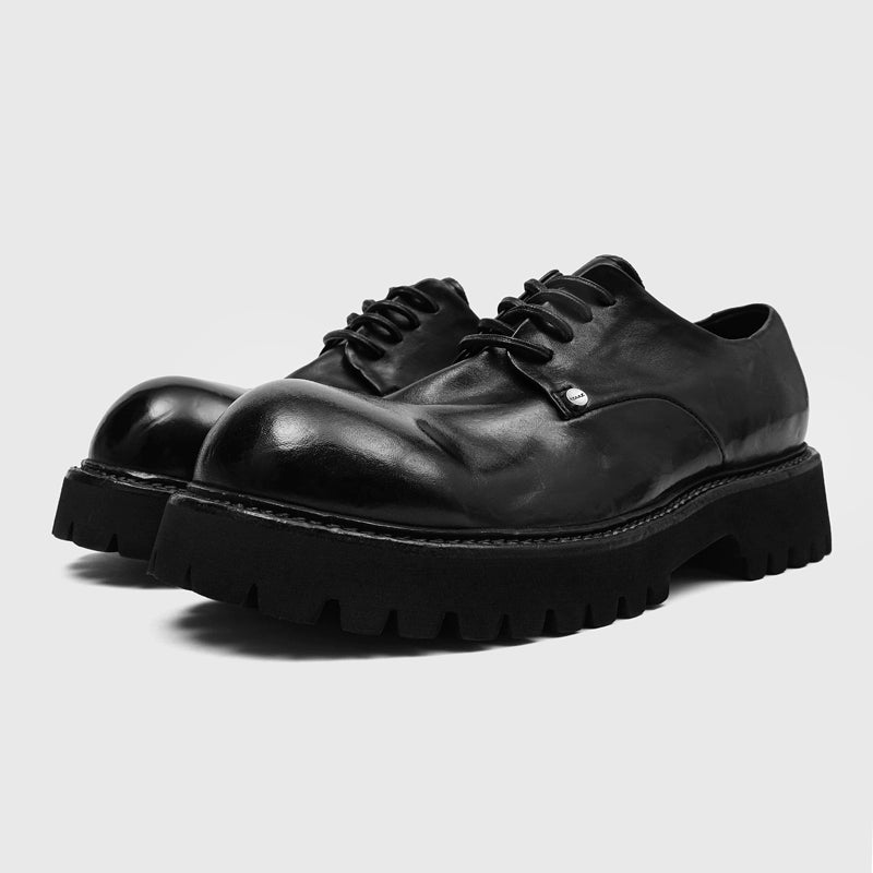 Chunky toe rivet derby