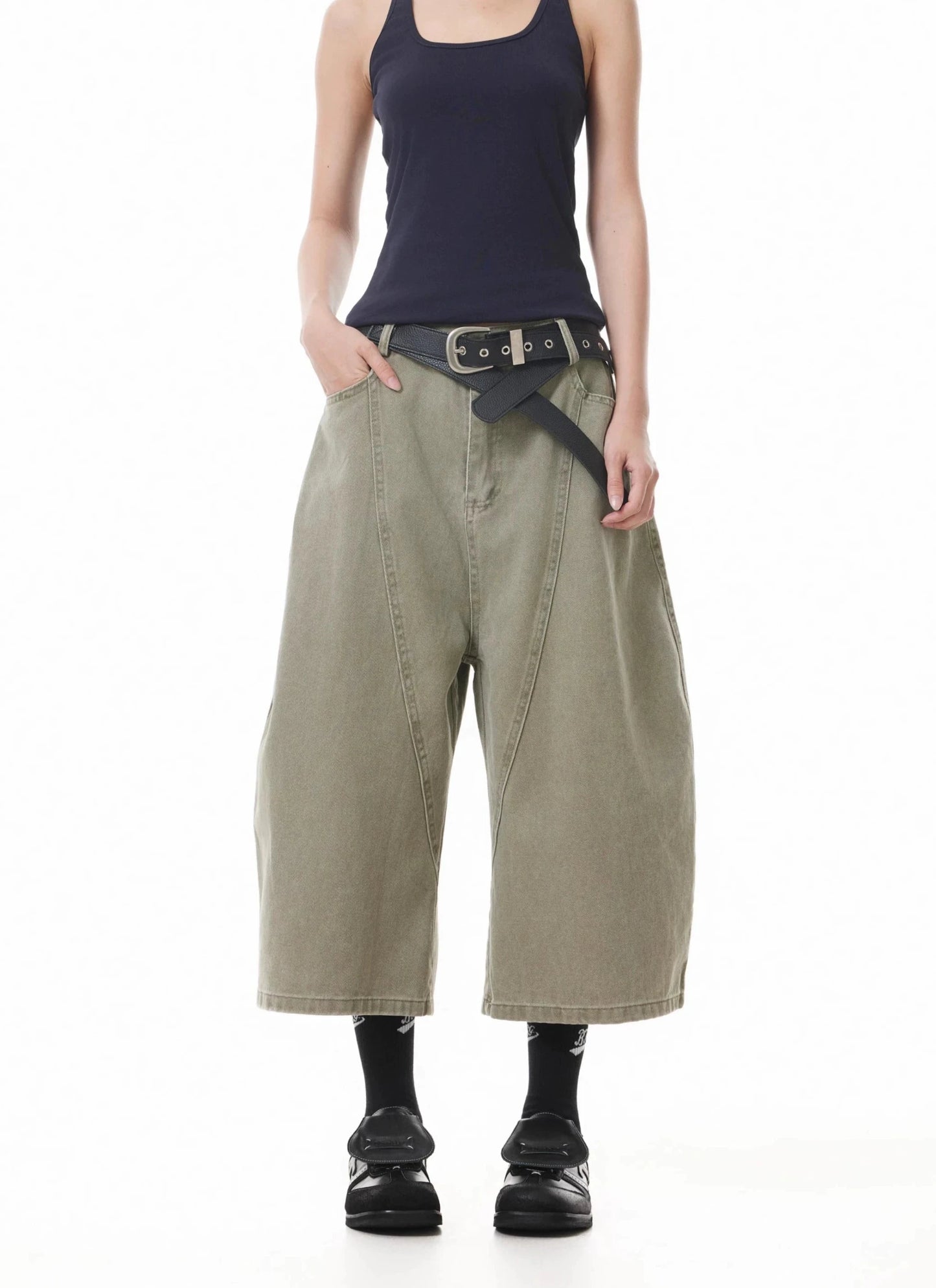 TJ10123 Deconstructed Scimitar Cropped Shorts